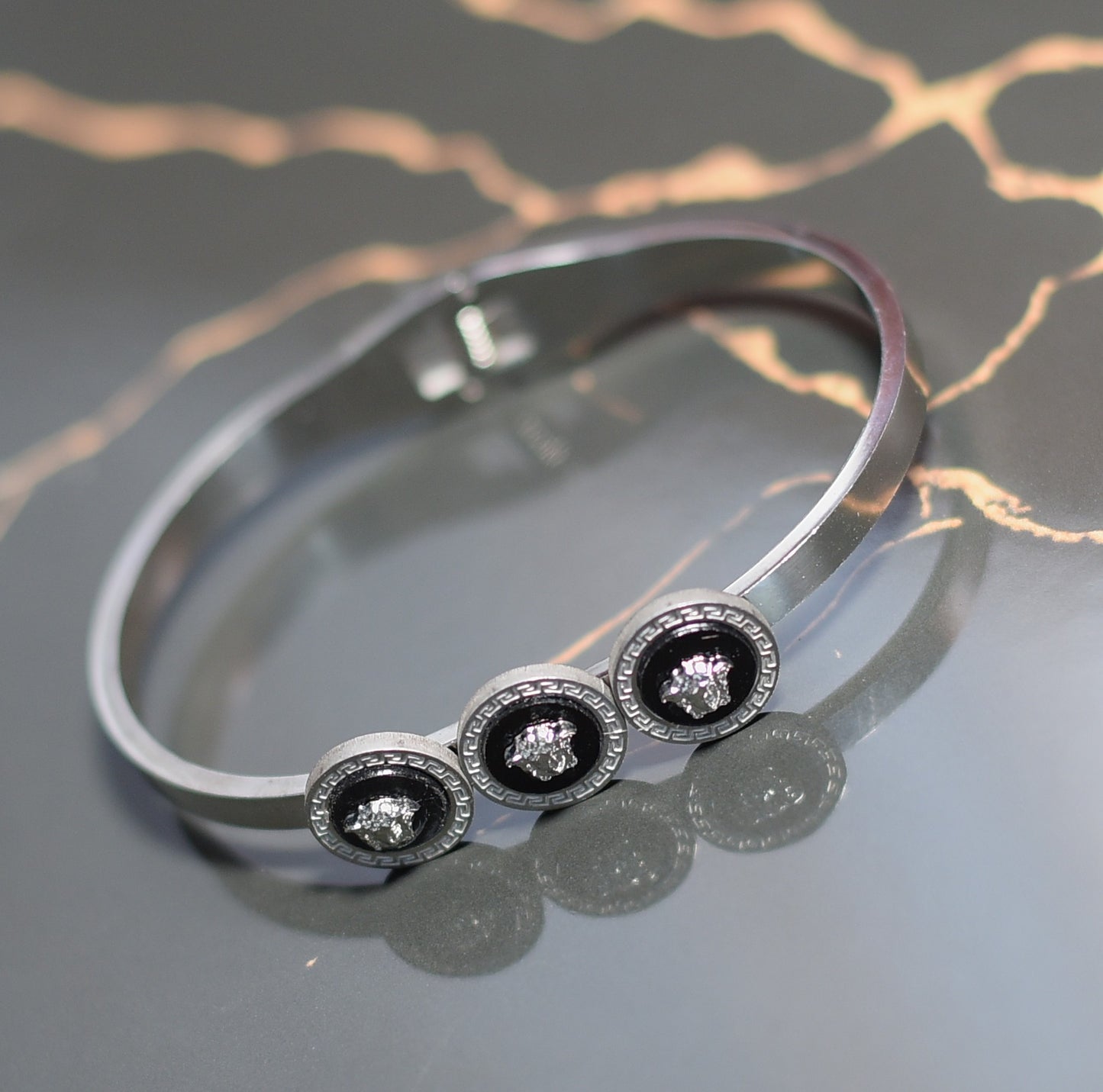 Ouz Classic Rectangle Studded Bangle with Zircon Silver925