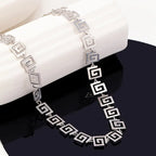 Women's Fashion Geometric Hollow Square Chain Necklace - Retro Minimalist Style, Perfect for Parties and Casual Attire
