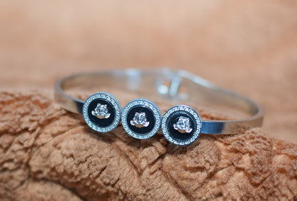 Ouz Classic Rectangle Studded Bangle with Zircon Silver925