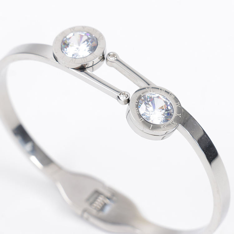 Hot Selling Fashion Simple Customizable Jewelry Gift Silver Plated Stainless Steel Charm Bracelet & Bangles for Women